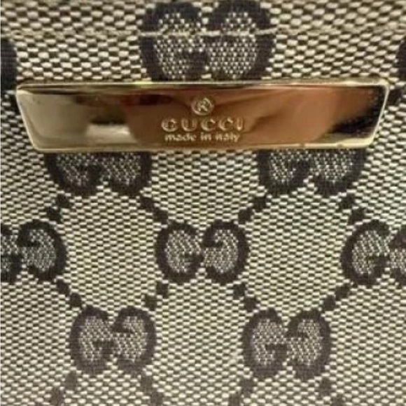 Gucci Tan GG Canvas Shoulder Bag - Picture 4 of 15